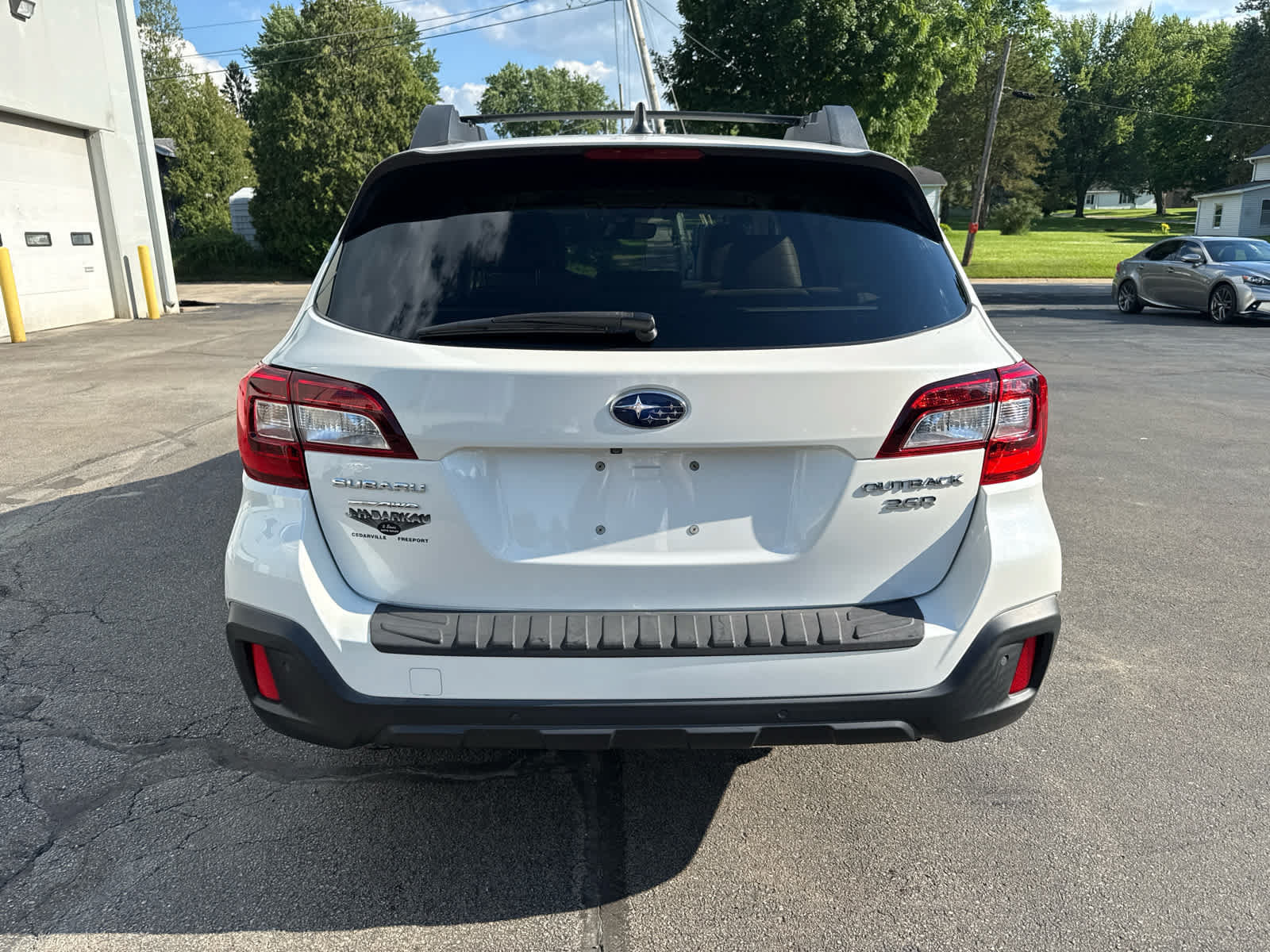 Used 2018 Subaru Outback 3.6R Limited AWD/4WD image 4