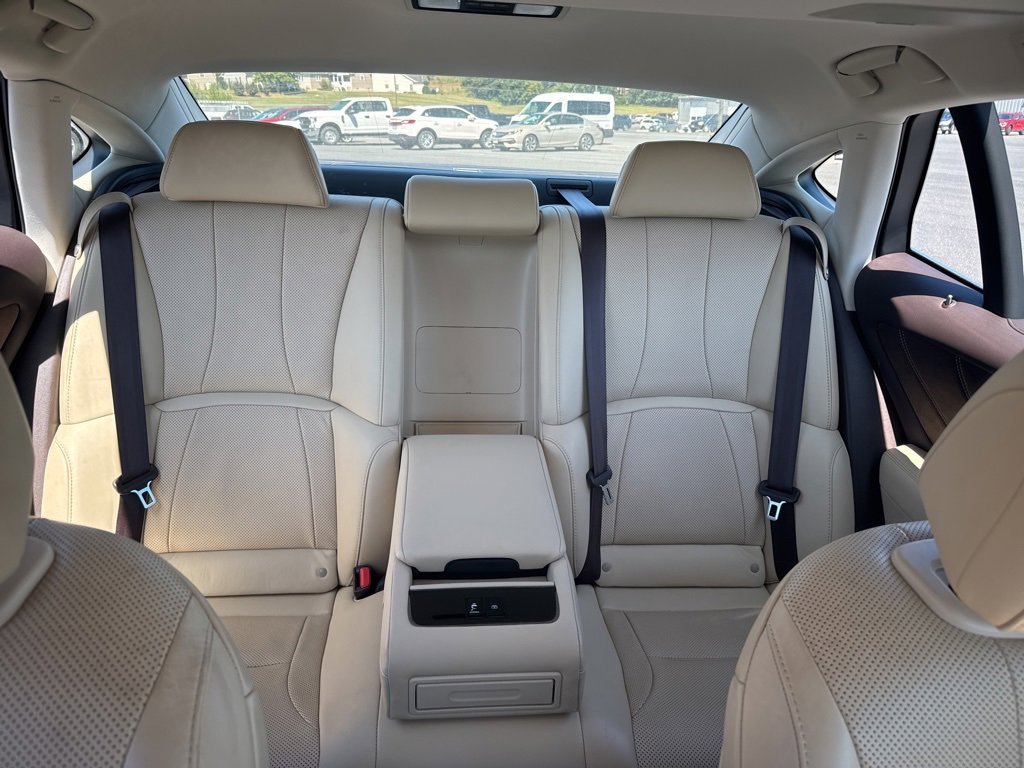 Used 2019 Lexus LS 500 AWD image 24