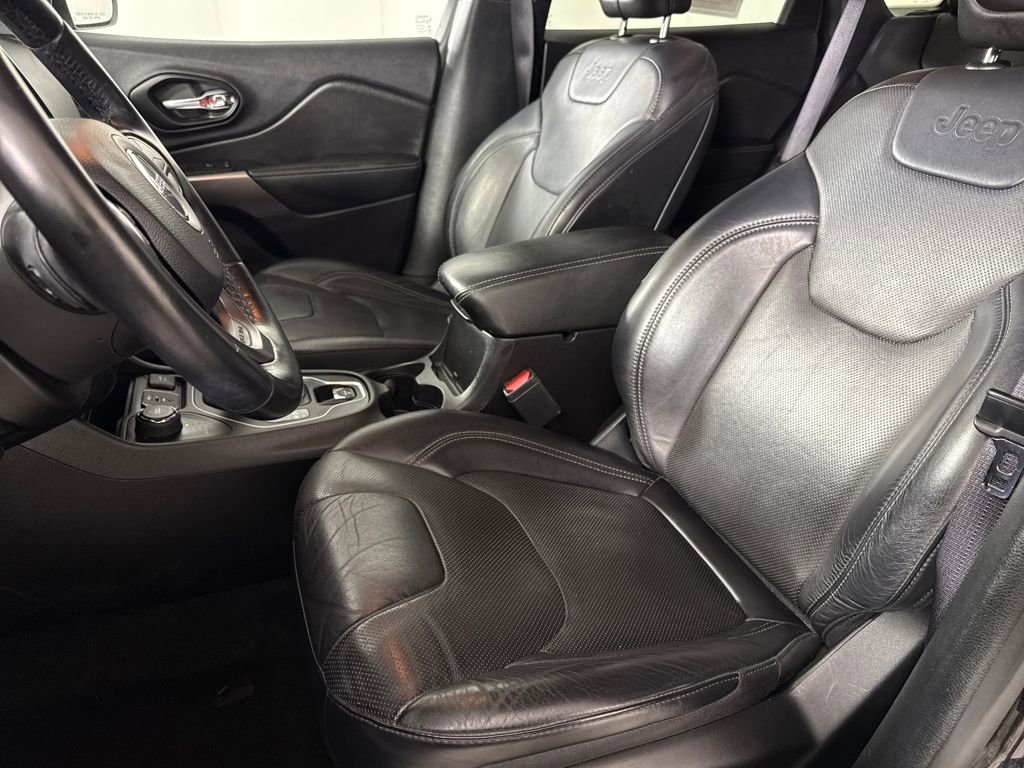 Used 2021 Jeep Cherokee Latitude Lux w/ Comfort/Convenience Group image 11