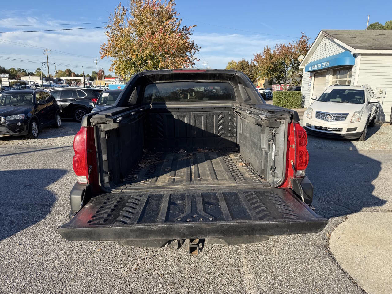 Used 2002 Chevrolet Avalanche 4x4 w/ Off-Road Suspension Pkg image 16