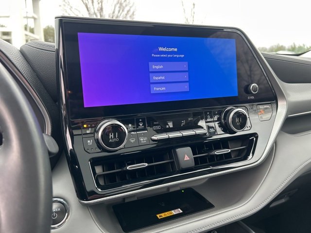 Used 2023 Toyota Highlander Platinum image 26