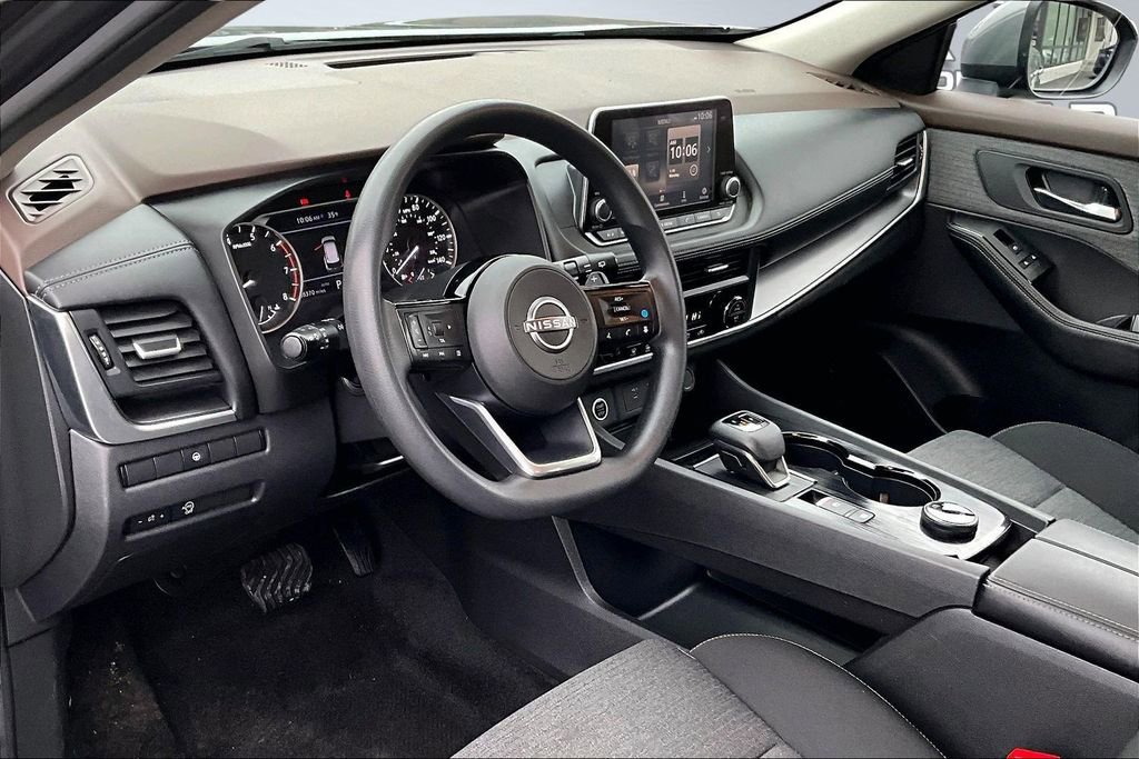 Used 2023 Nissan Rogue SV image 14