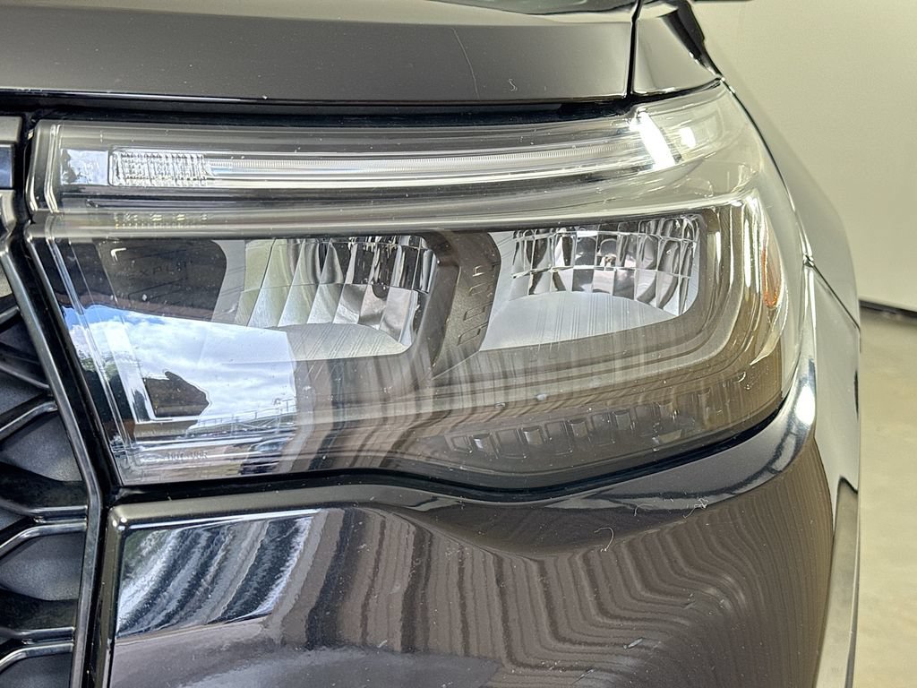 Used 2025 Ford Explorer ST w/ Sun And Sound Package AWD/4WD image 39