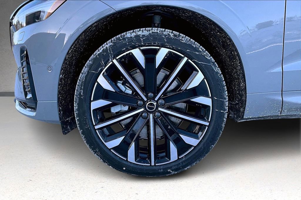 New 2026 Volvo XC60 T8 Ultra w/ Protection Package Premier image 13