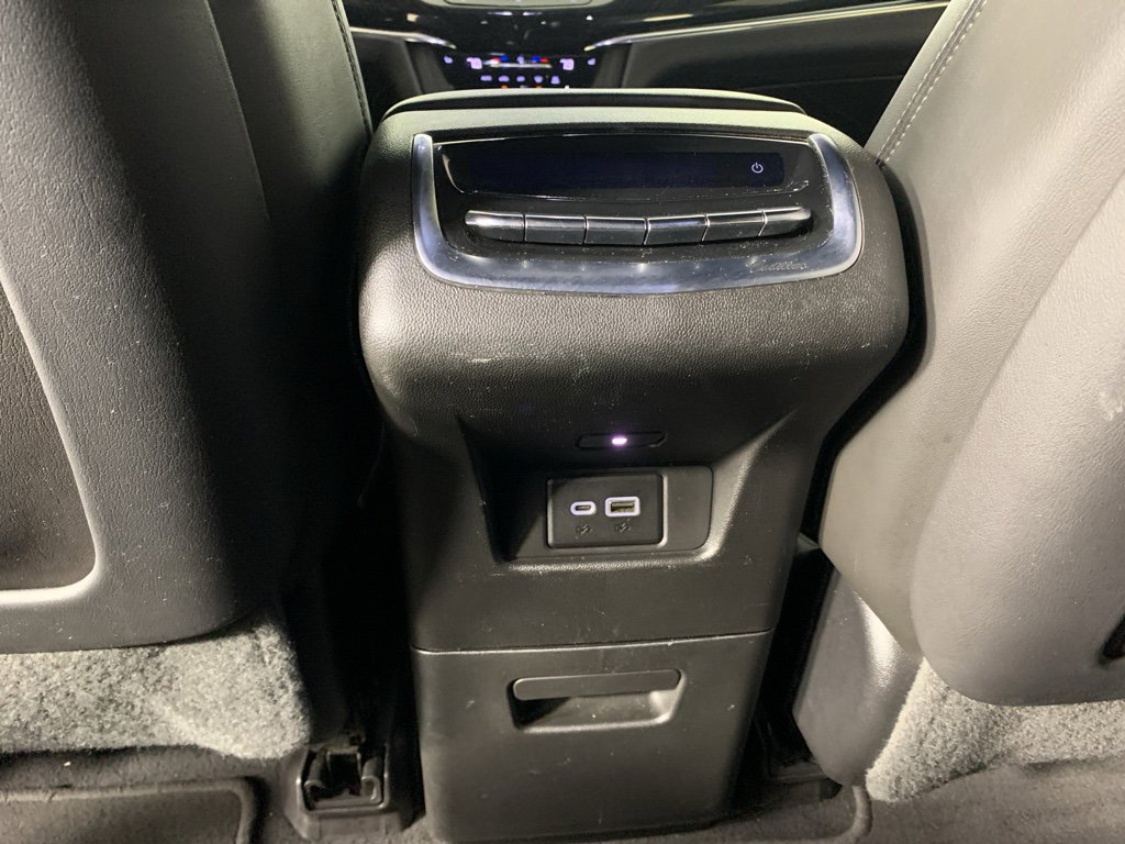 Used 2020 Cadillac XT6 Premium Luxury image 32