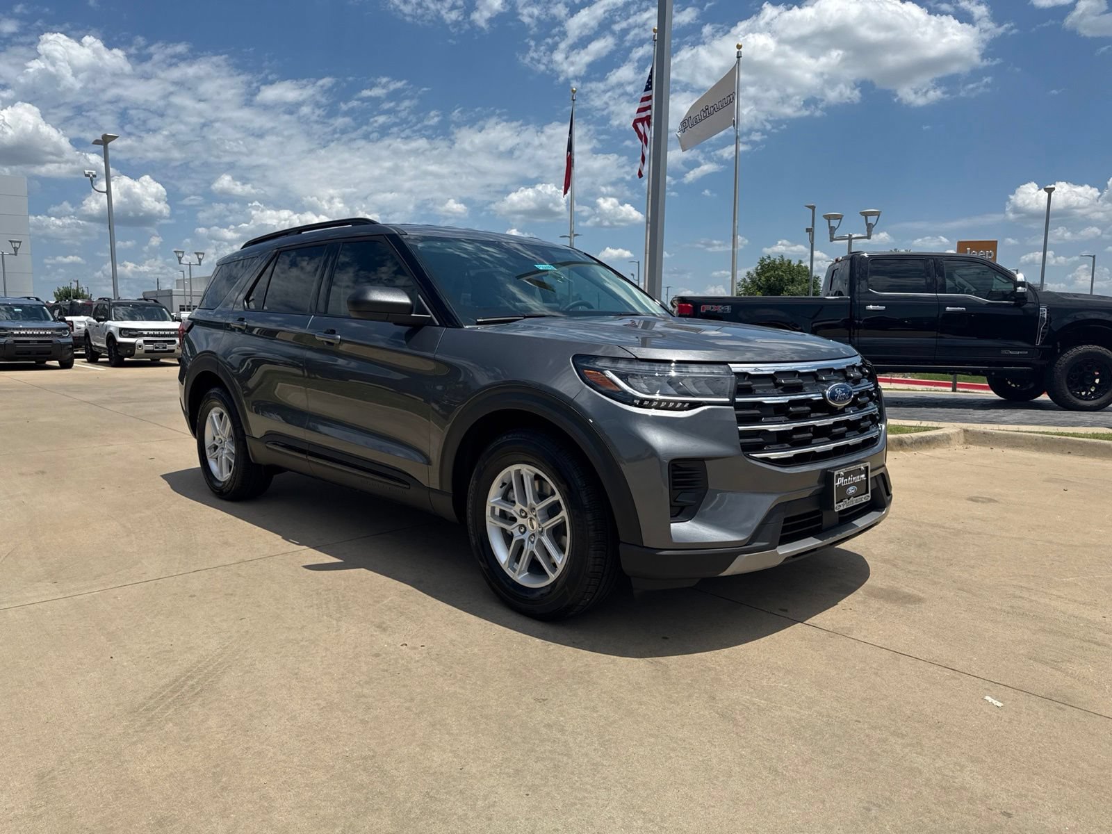 New 2026 Ford Explorer Active RWD image 8