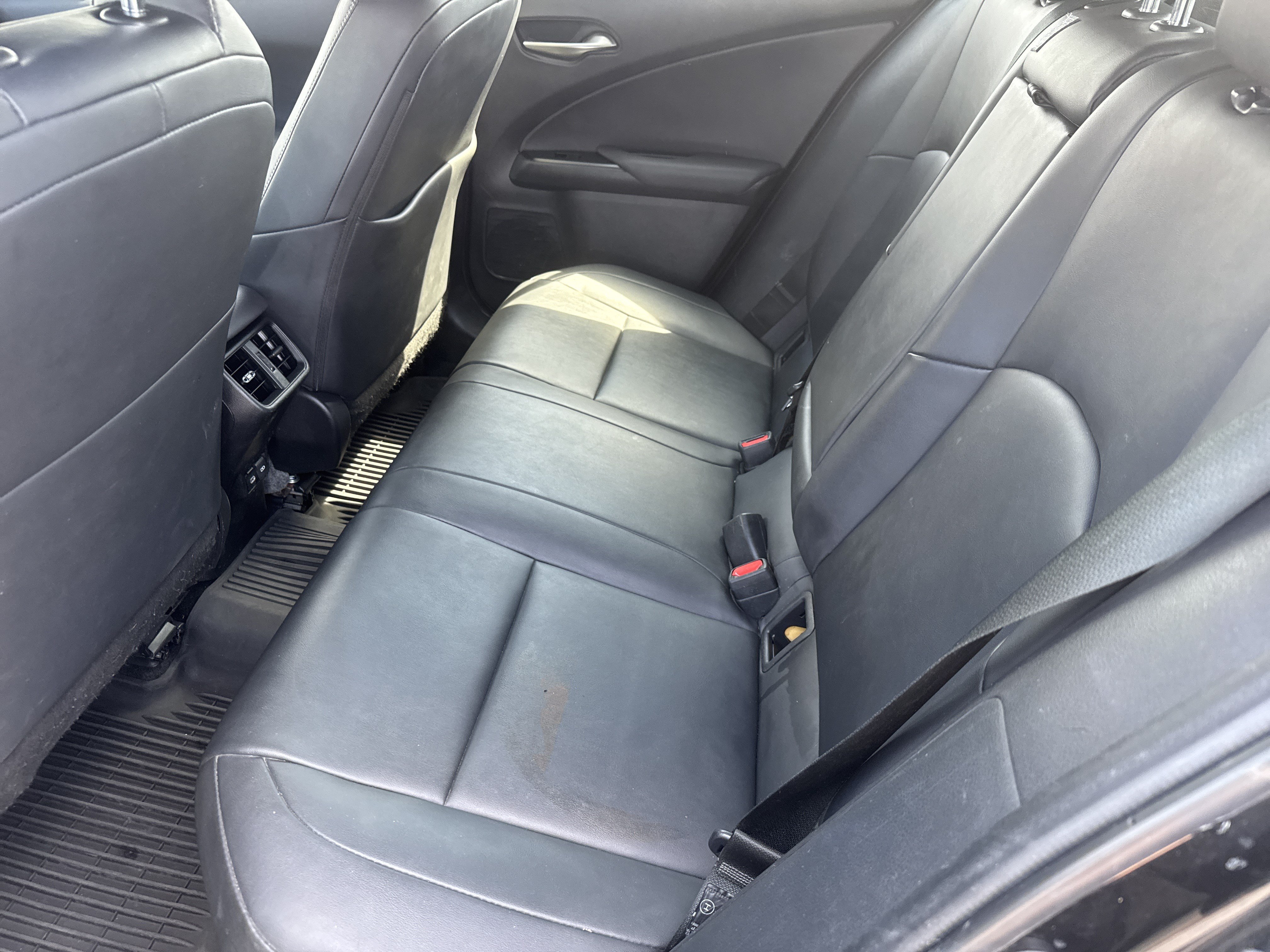 Used 2022 Lexus UX 250h AWD/4WD image 11