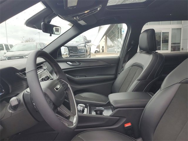 New 2025 Jeep Grand Cherokee L Altitude image 18