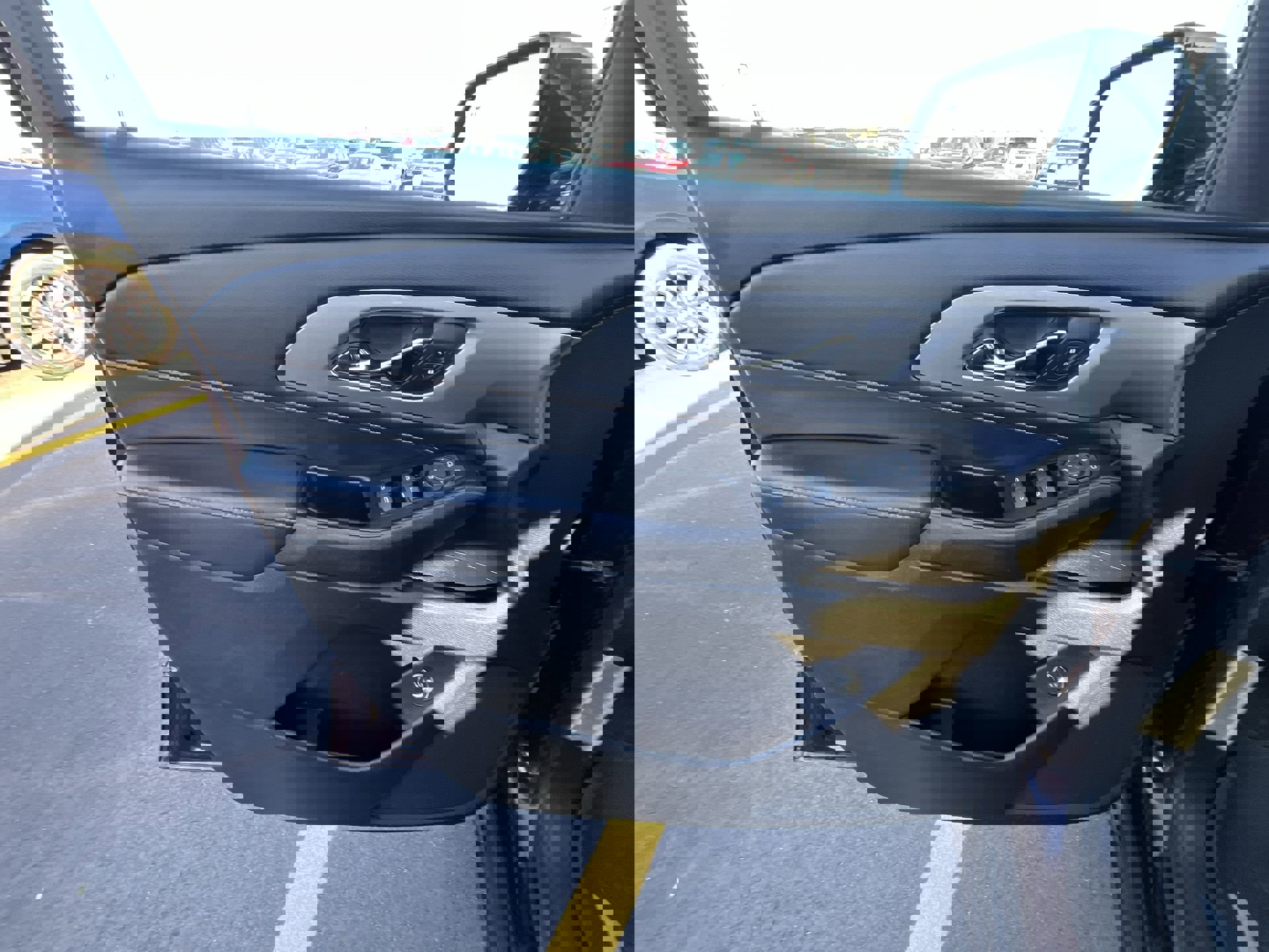 Used 2019 Chevrolet Traverse LT image 22