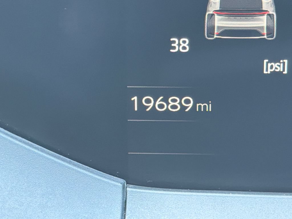 Used 2025 Toyota Prius Limited FWD image 28