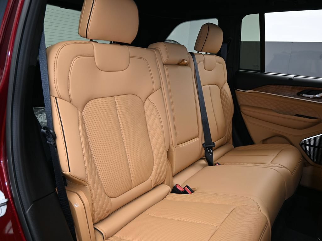 New 2025 Jeep Grand Cherokee Summit AWD/4WD image 42