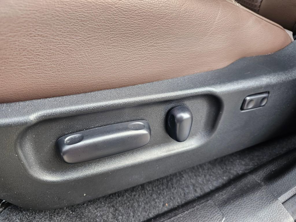 Certified 2023 Toyota Tacoma Limited AWD/4WD image 28