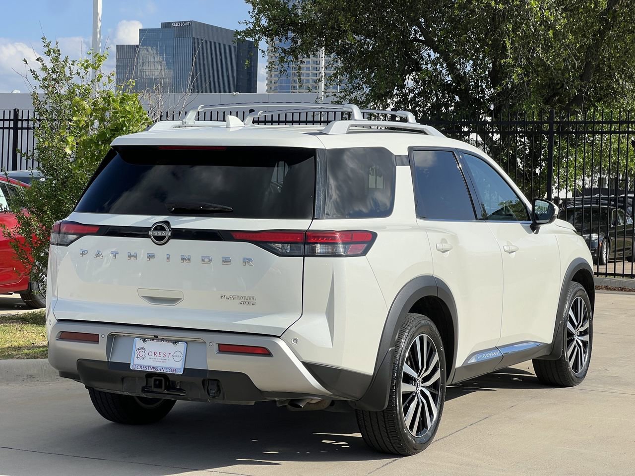 Certified 2024 Nissan Pathfinder Platinum w/ Cargo Package image 4