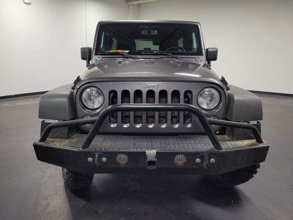 Used 2014 Jeep Wrangler Unlimited Rubicon w/ Connectivity Group image 2