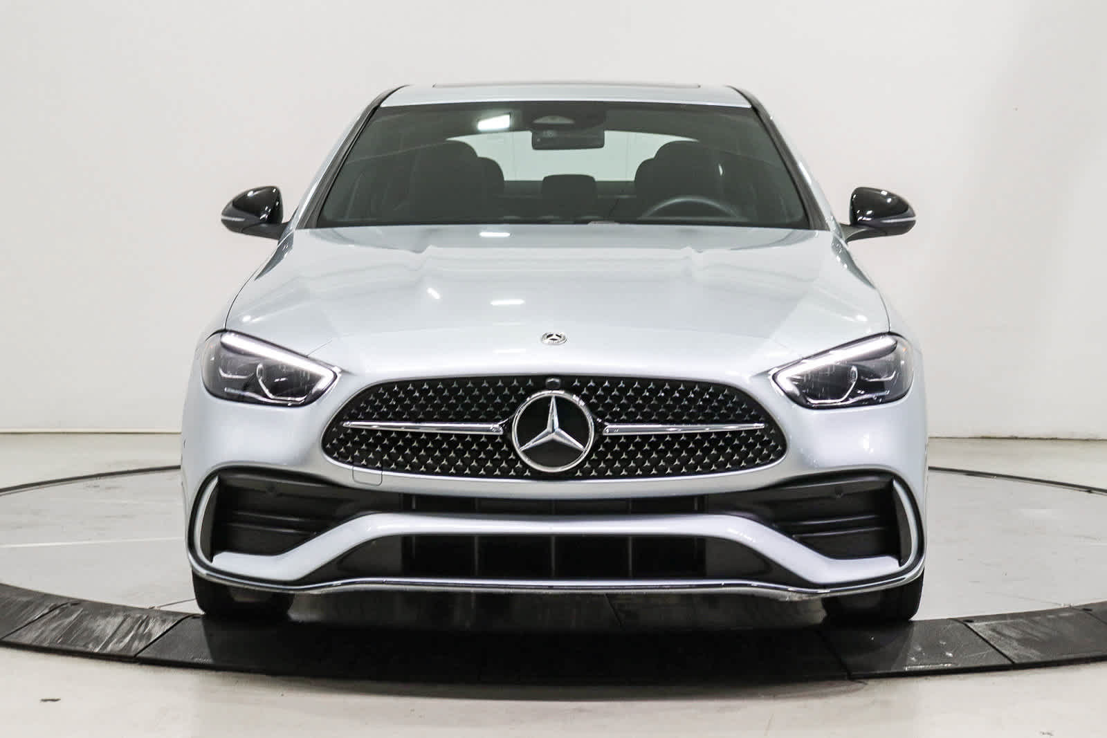 Used 2023 Mercedes-Benz C 300 Sedan image 2