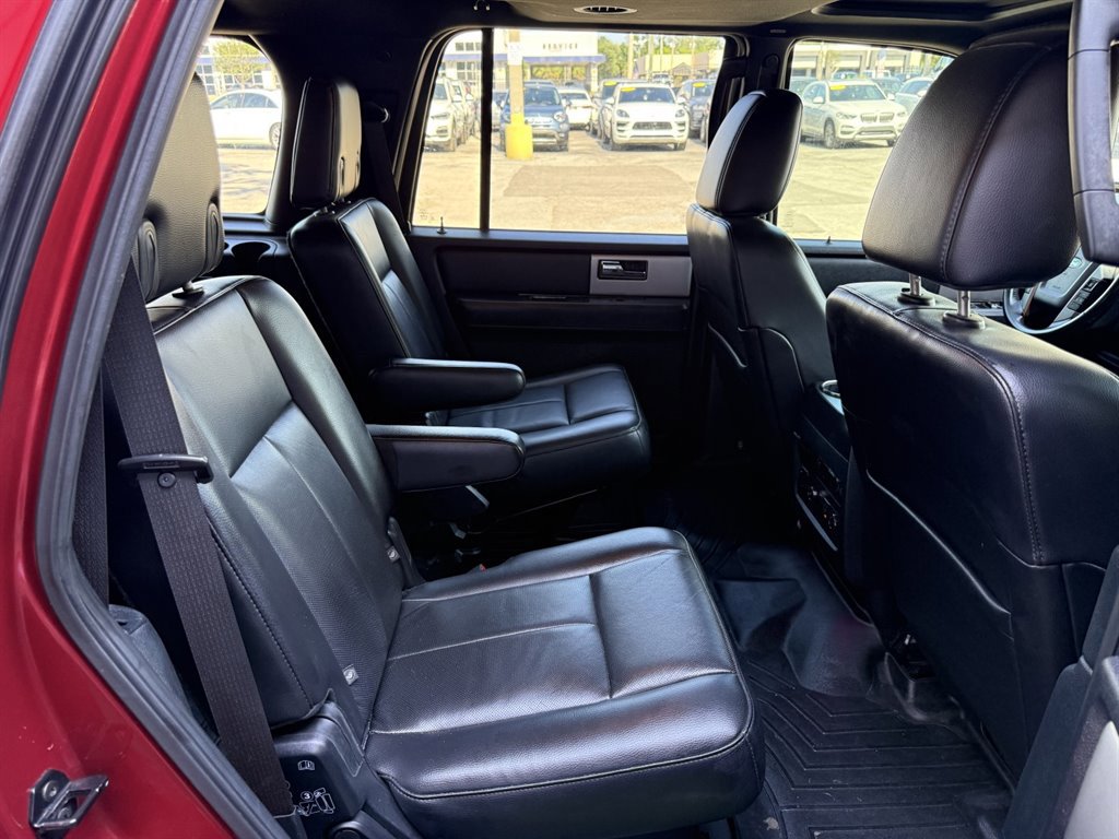 Used 2016 Ford Expedition Limited w/ Equipment Group 301A RWD image 18