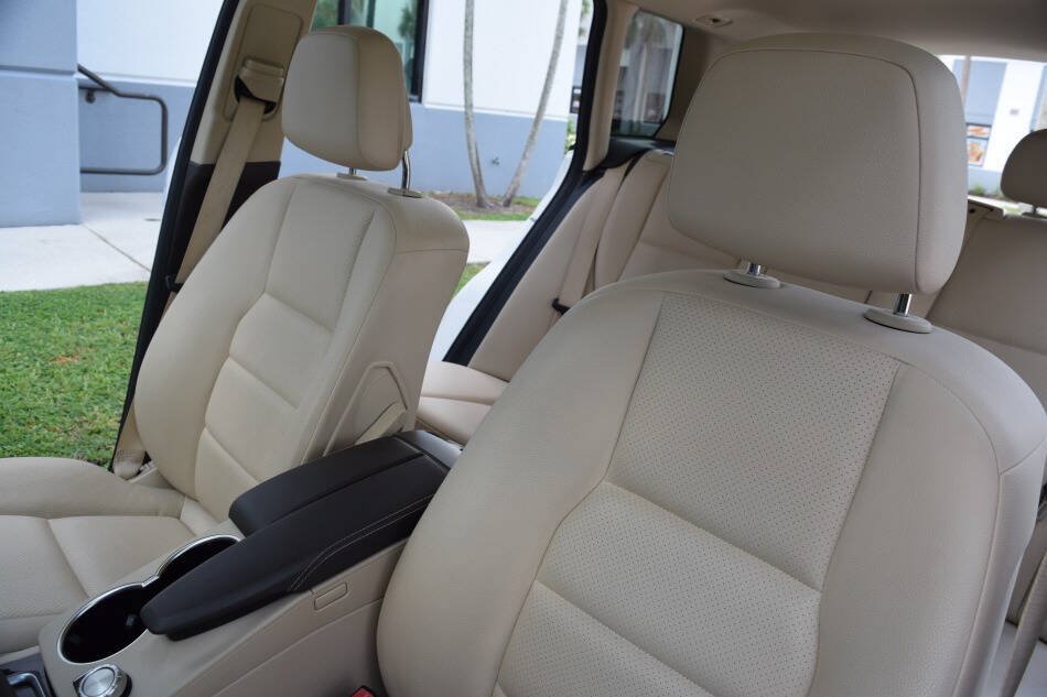 Used 2014 Mercedes-Benz GLK 250 BlueTEC 4MATIC image 38