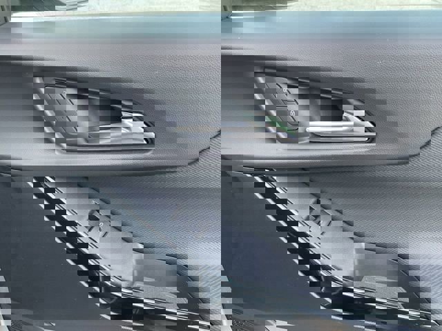 Used 2025 Chevrolet Equinox LT image 16