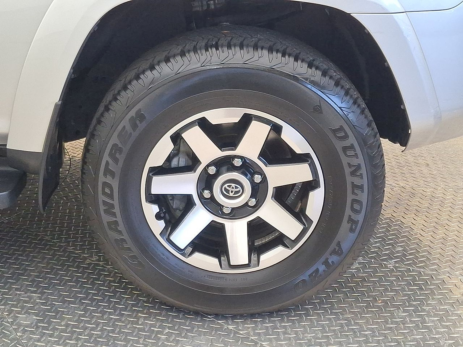 Certified 2024 Toyota 4Runner TRD Off-Road Premium AWD/4WD image 27
