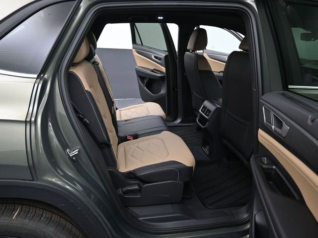 New 2026 Volkswagen Atlas Cross Sport SE image 13