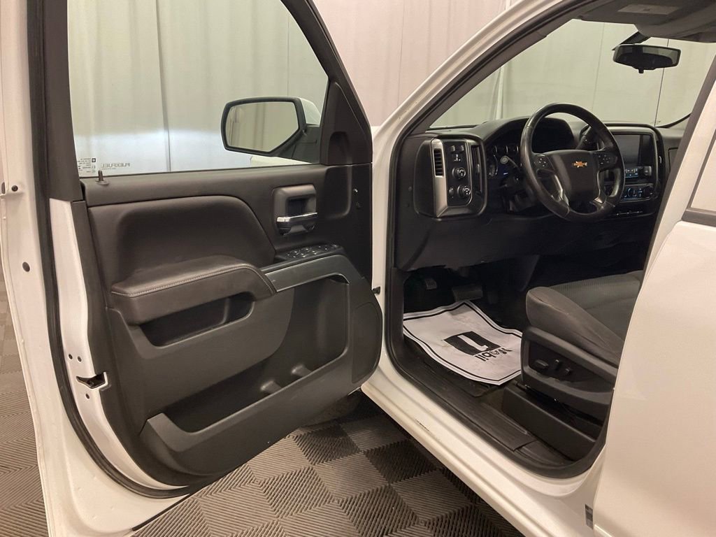 Used 2018 Chevrolet Silverado 1500 LT w/ All Star Edition image 7