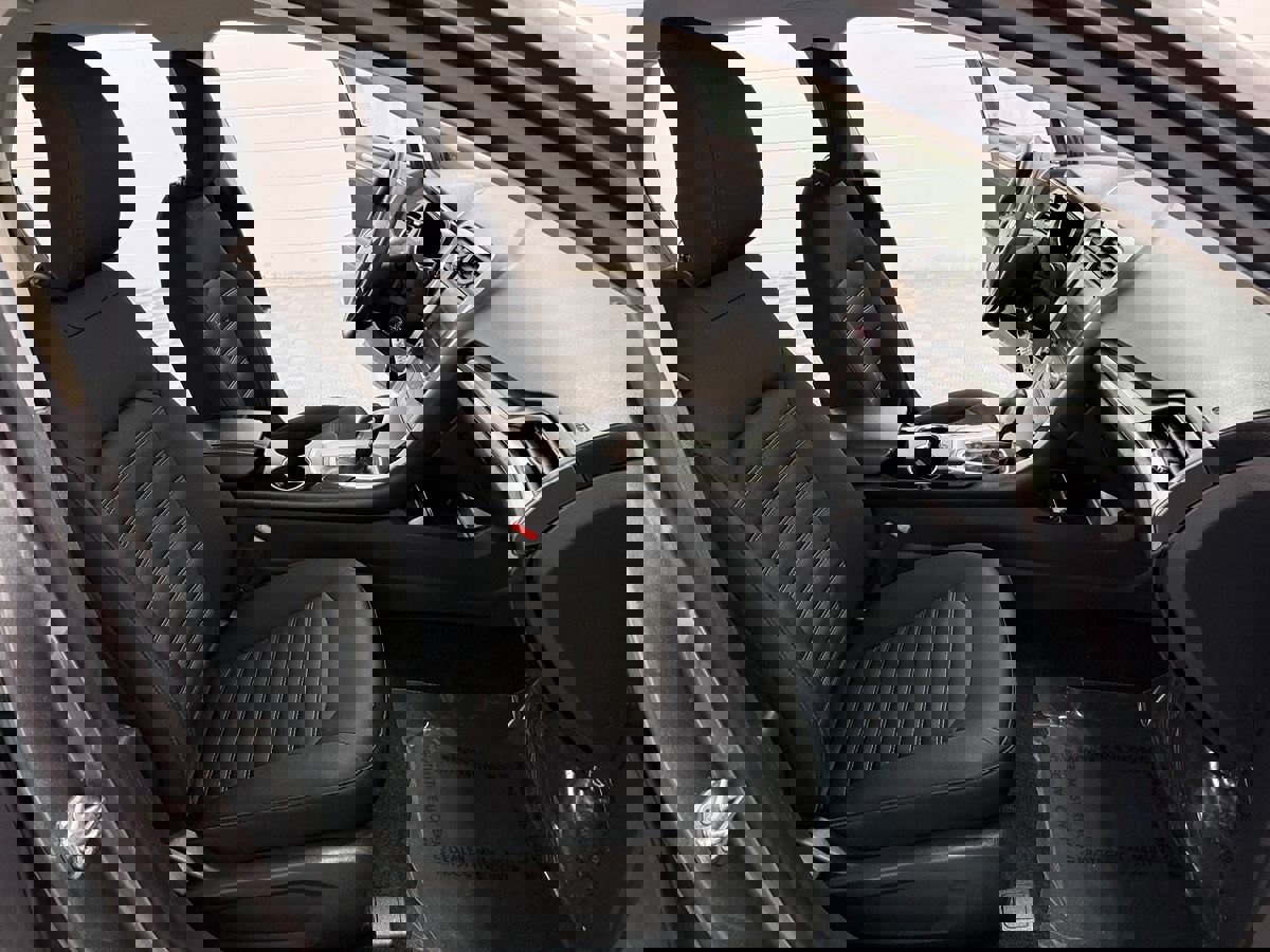 Used 2014 Ford Fusion SE FWD image 14