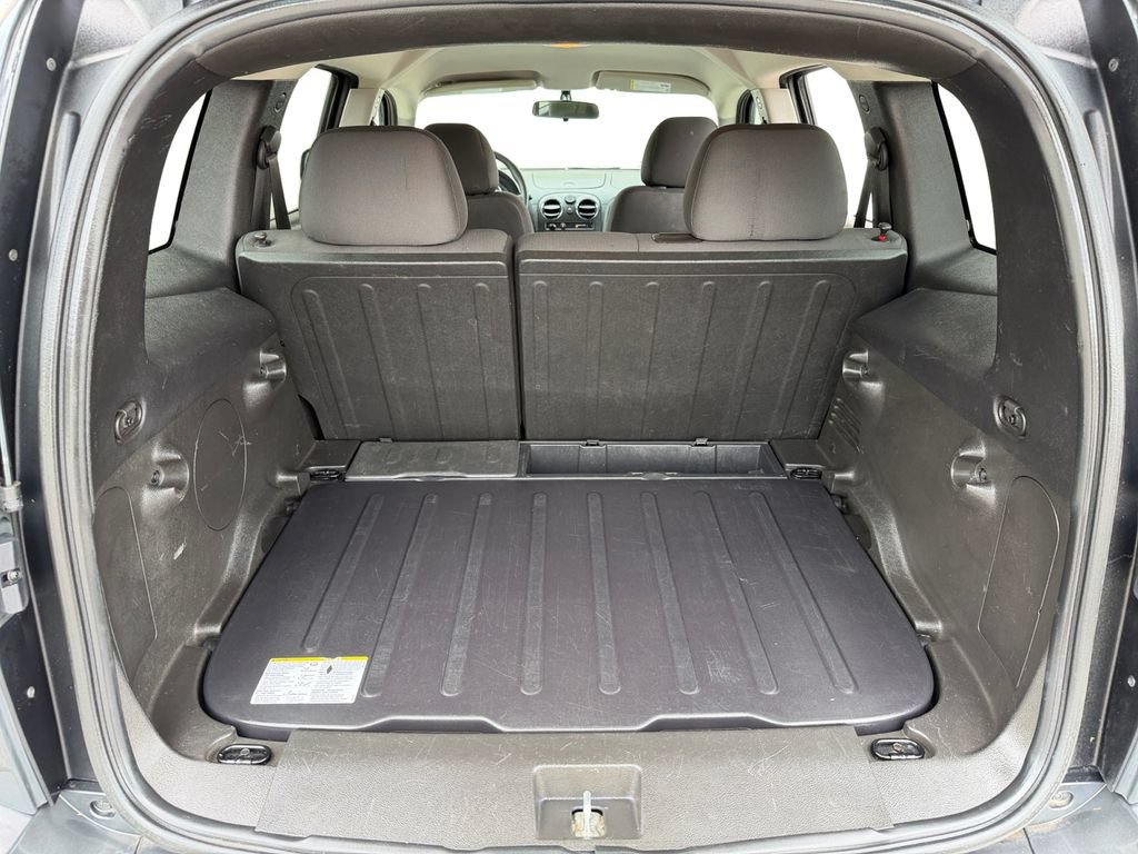 Used 2011 Chevrolet HHR LS FWD image 18
