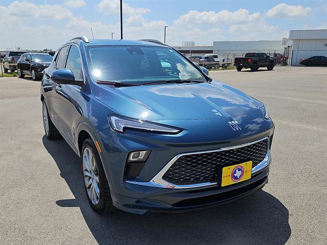 Used 2024 Buick Encore GX Avenir w/ Avenir Technology Package image 8