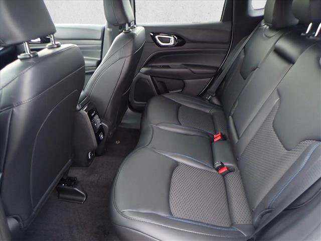 New 2026 Jeep Compass Latitude image 9