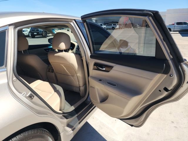 Used 2013 Nissan Altima 3.5 SL w/ Technology Pkg image 22