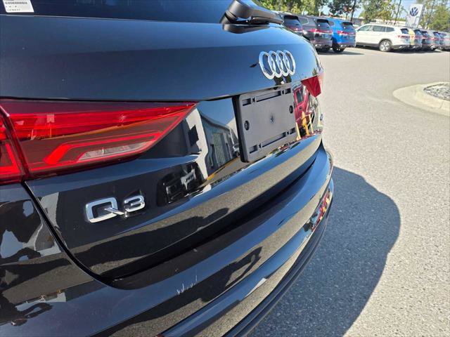 Used 2025 Audi Q3 2.0T Premium w/ Convenience Package AWD/4WD image 14