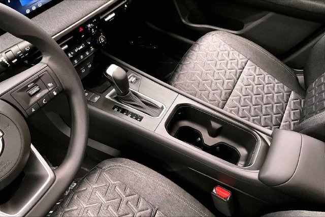 New 2026 Nissan Kicks SV w/ Cold Weather Package FWD image 9