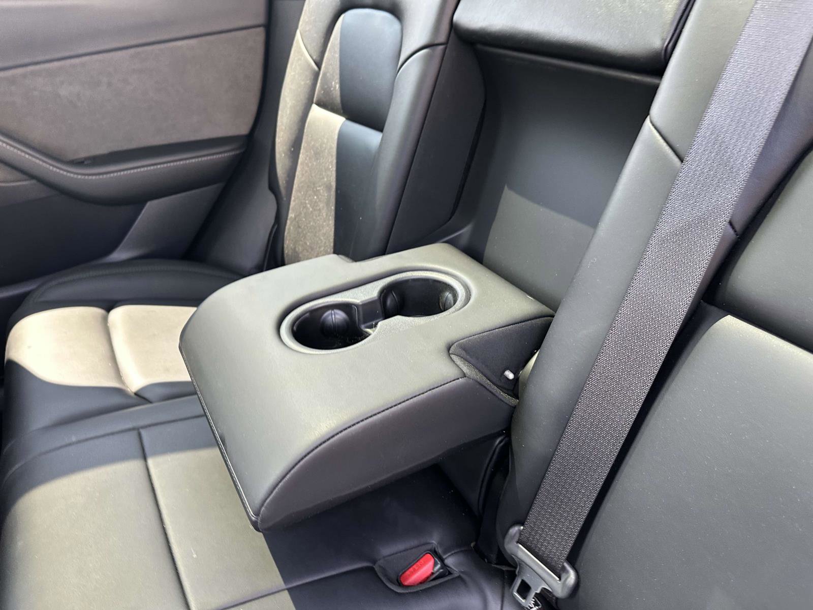 Used 2020 Tesla Model Y Long Range image 20