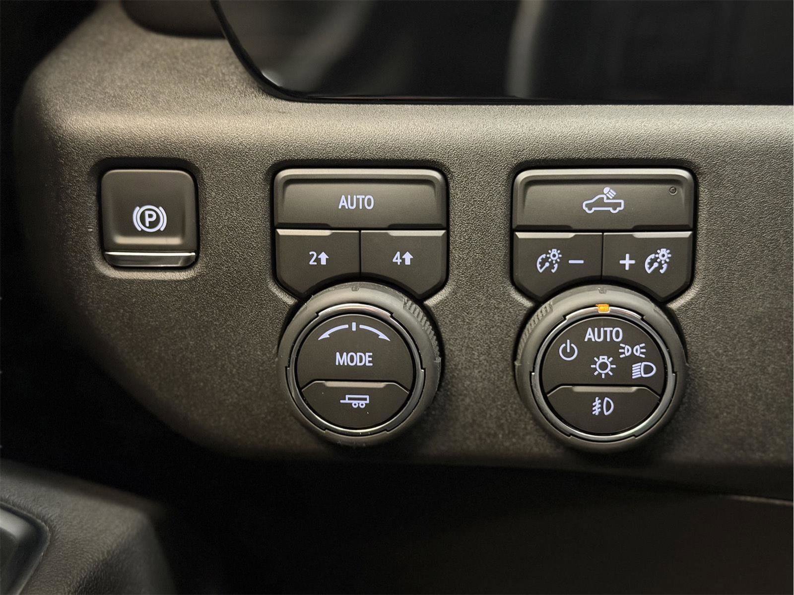 Certified 2026 Chevrolet Silverado 1500 RST w/ RST Select Package AWD/4WD image 37