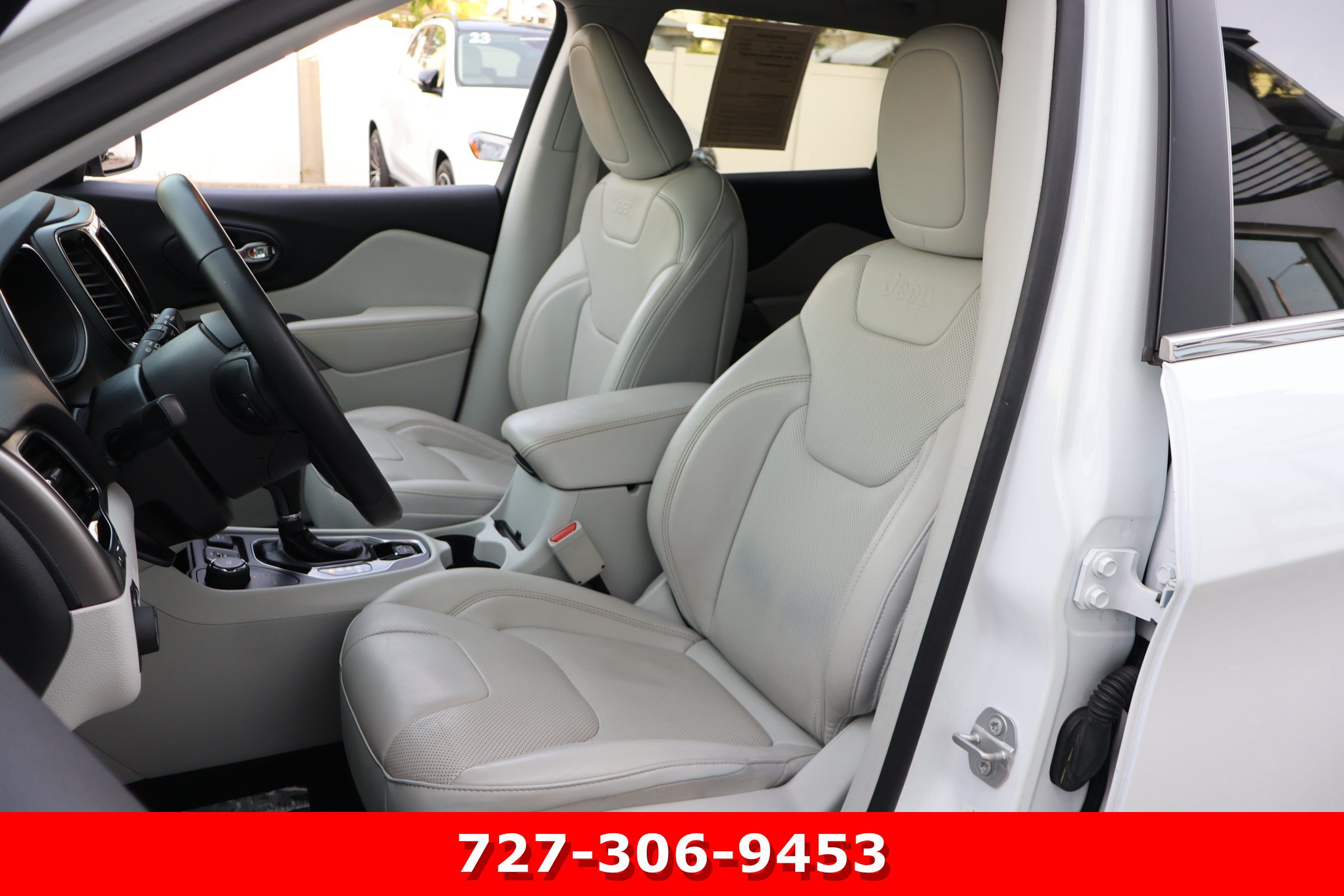 Used 2020 Jeep Cherokee Limited AWD/4WD image 2