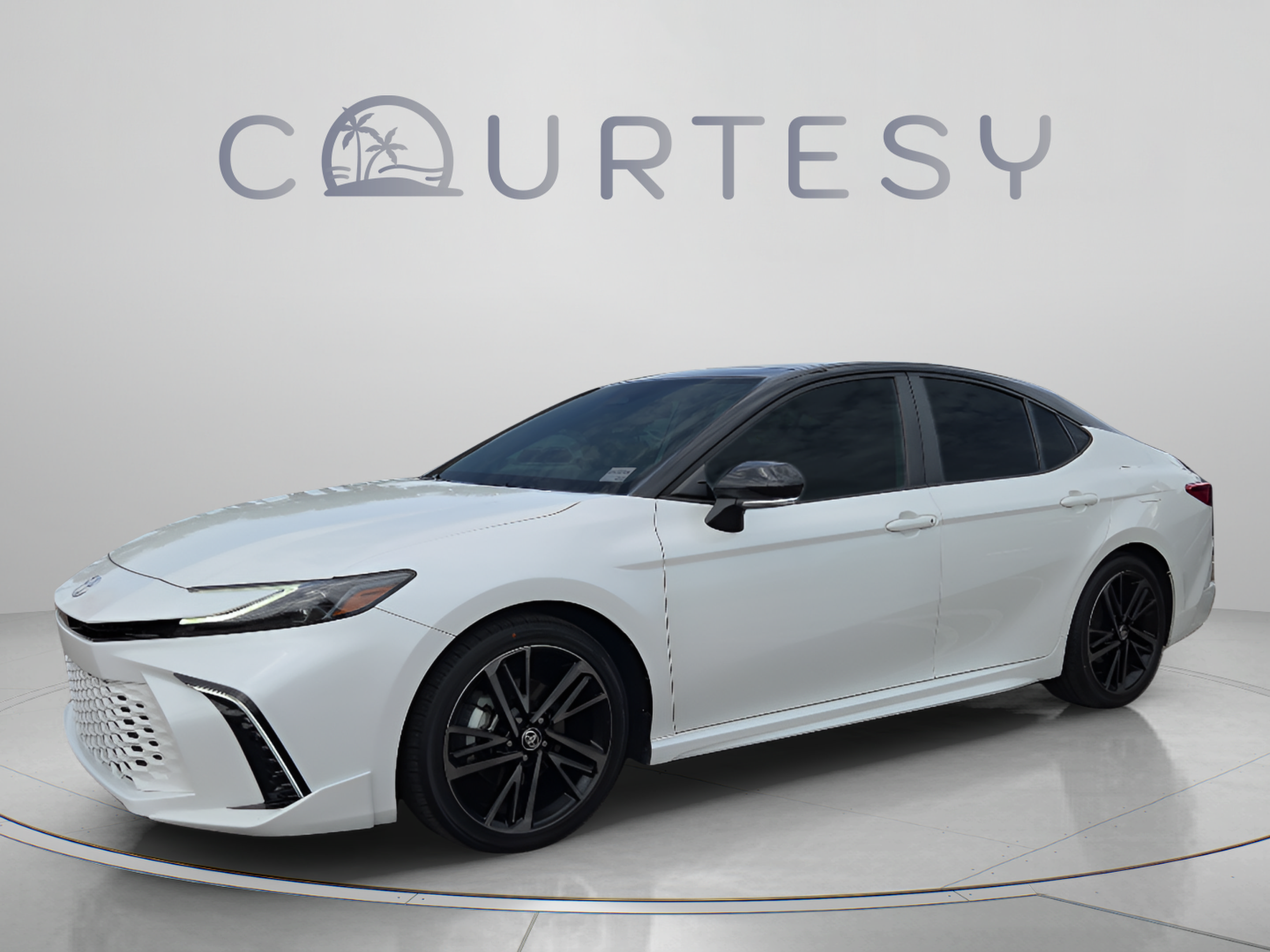 Certified 2025 Toyota Camry XSE FWD image 1