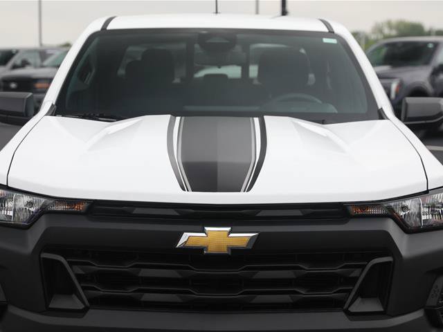 Used 2026 Chevrolet Colorado W/T AWD/4WD image 5
