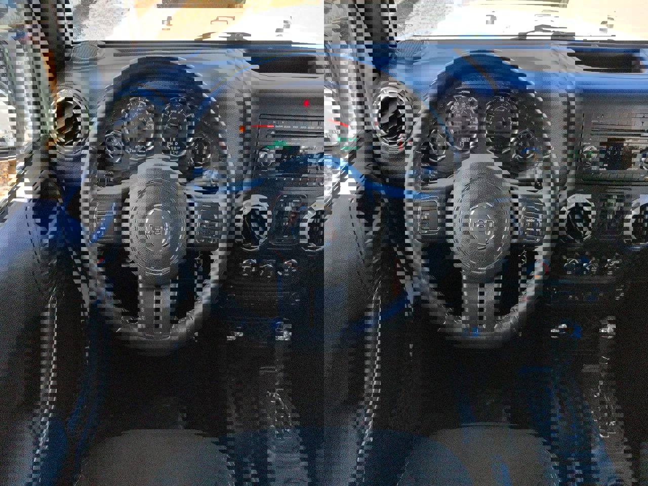 Used 2016 Jeep Wrangler Unlimited Sahara image 16