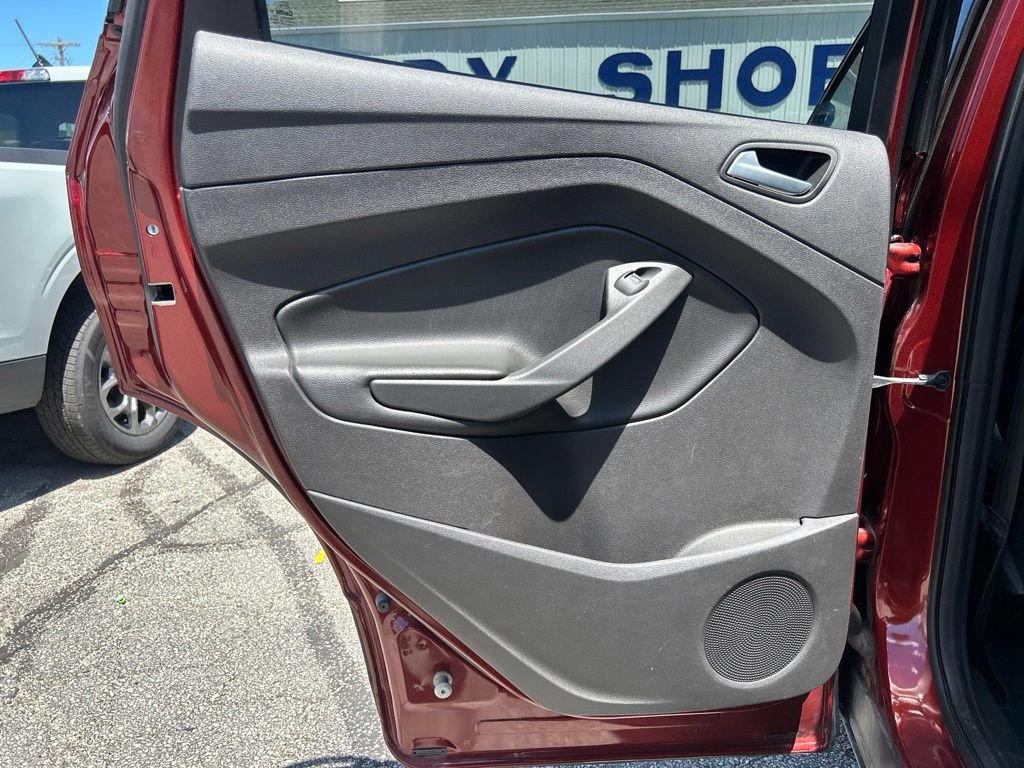 Used 2015 Ford Escape SE FWD image 38