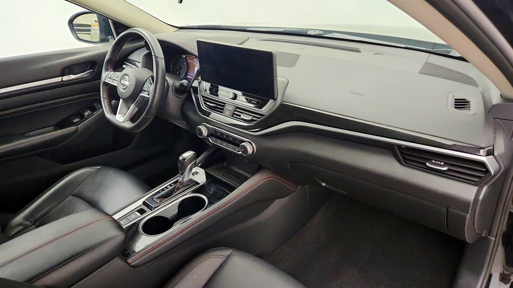 Used 2023 Nissan Altima 2.5 SR w/ SR Premium Package AWD/4WD image 24