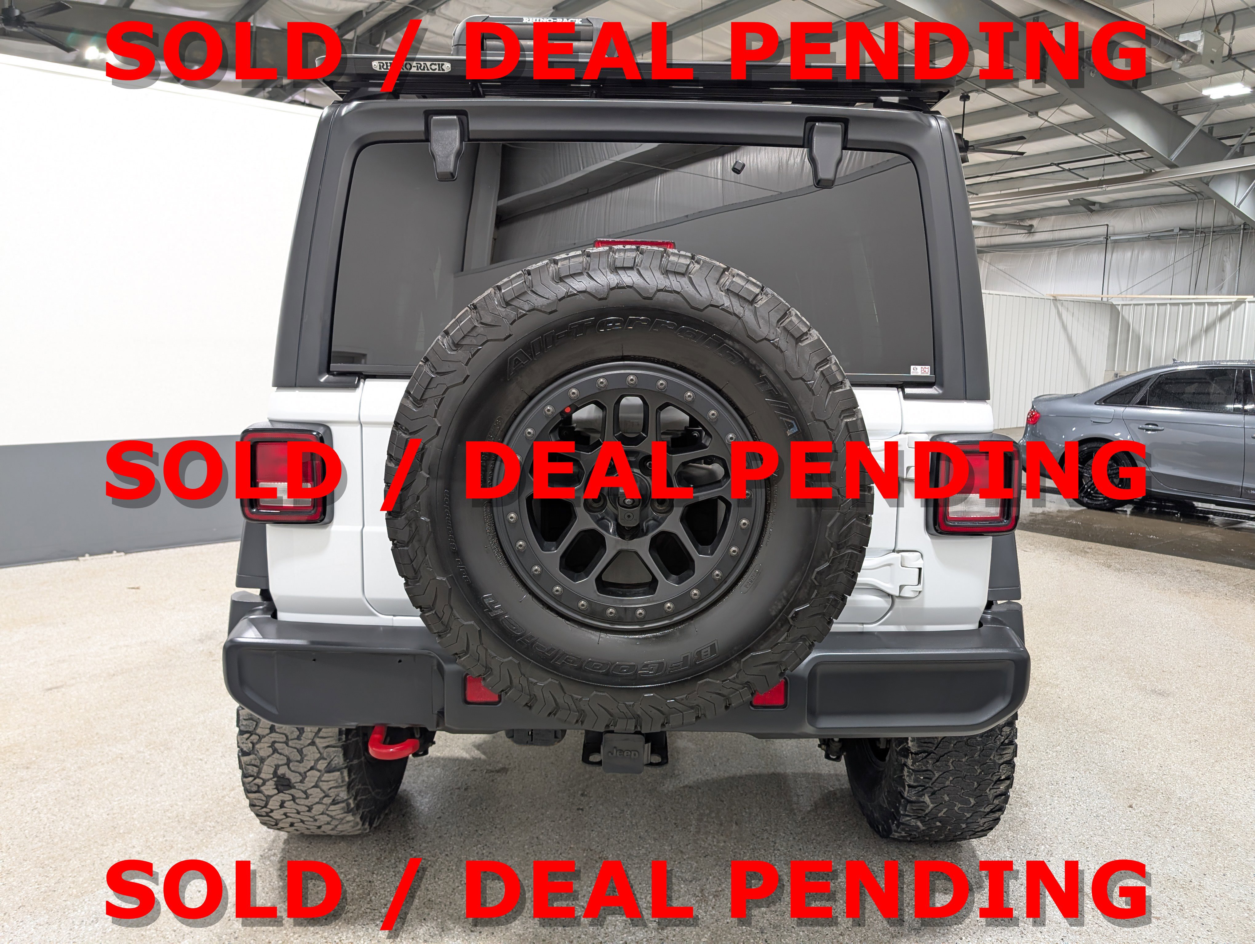 Used 2022 Jeep Wrangler Unlimited Rubicon AWD/4WD image 4