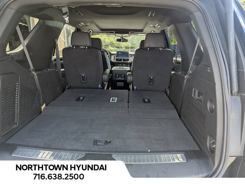 Used 2022 Chevrolet Tahoe RST w/ Luxury Package AWD/4WD image 33