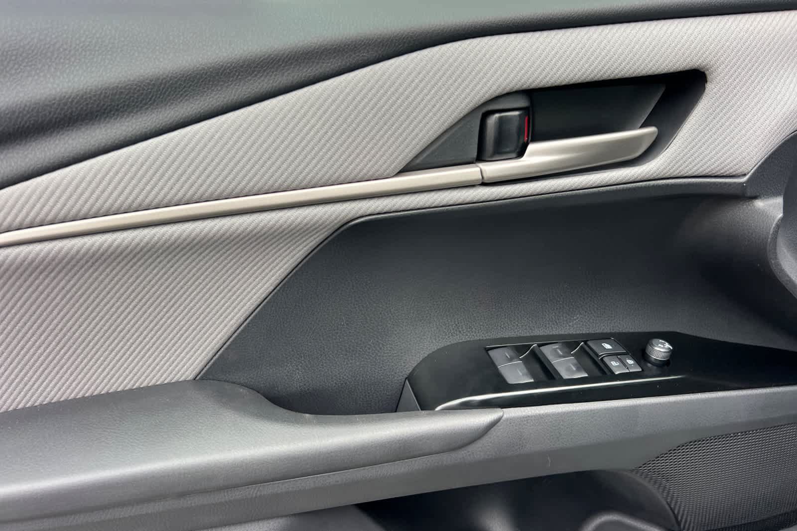 New 2026 Toyota Camry SE w/ Convenience Package FWD image 11