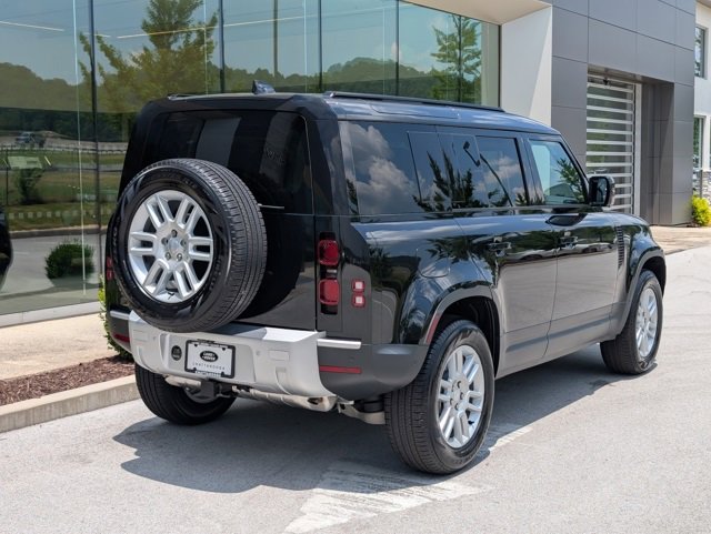 New 2025 Land Rover Defender 110 S image 8