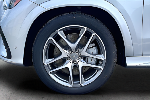 Certified 2025 Mercedes-Benz GLE 53 AMG 4MATIC image 21