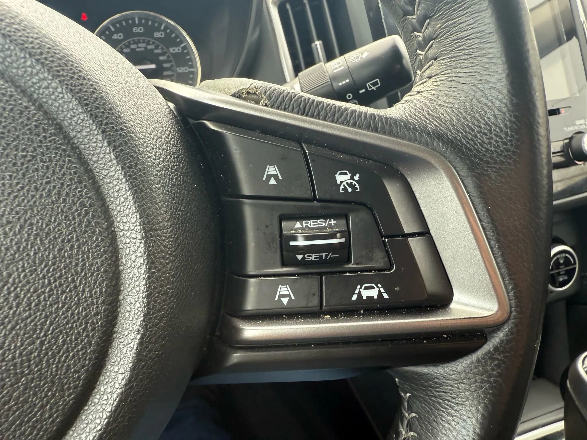 Used 2017 Subaru Impreza 2.0i Limited w/ Moonroof/BSD & Rcta/Eyesight image 14