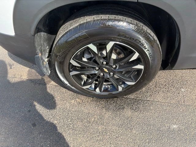 Used 2023 Chevrolet TrailBlazer LT FWD image 42