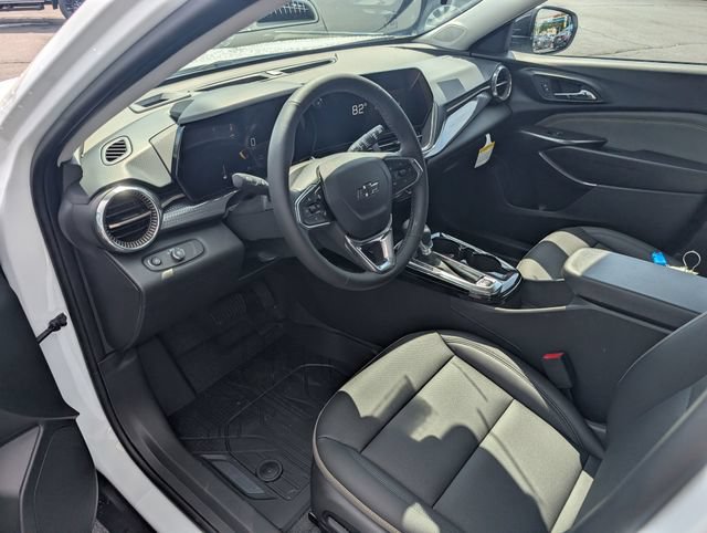New 2026 Chevrolet Trax ACTIV w/ Sunroof Package FWD image 13