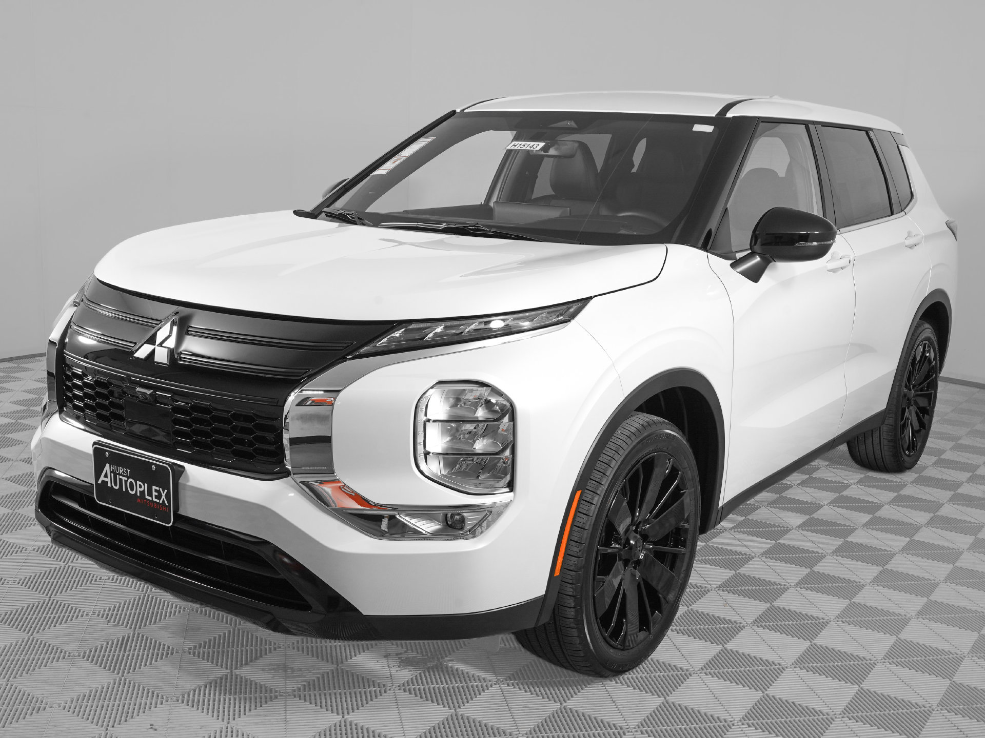 New 2026 Mitsubishi Outlander LE FWD image 9
