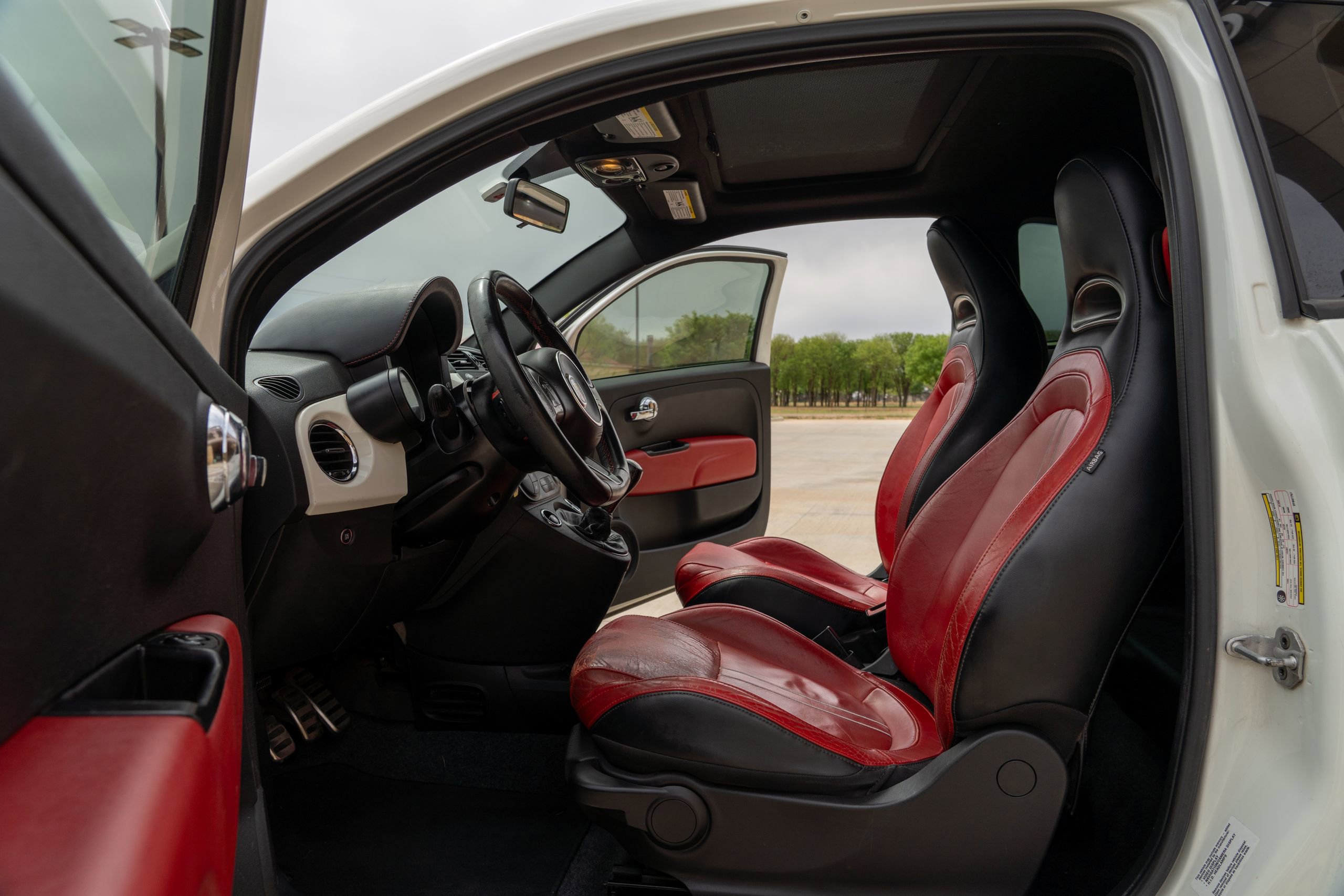 Used 2013 FIAT 500 Abarth w/ Comfort/Convenience Group image 7
